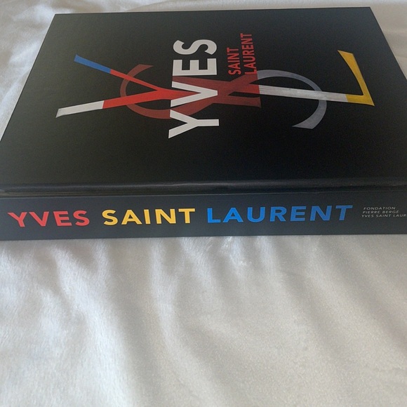 Yves Saint Laurent Book - Picture 4 of 4